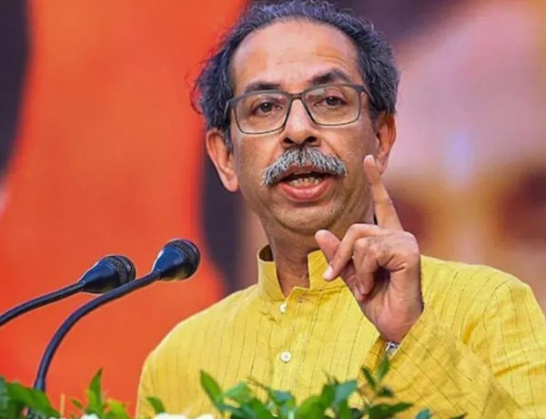 2 गुजराती आपल्याला गिळायला निघाले आहेत, उद्धव ठाकरे यांचा गंभीर आरोप, थेट म्हणाले…